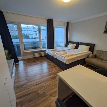 1,5-Zimmer Apartment Mit Balkon Am Hauptbahnhof Neumuenster Exterior photo