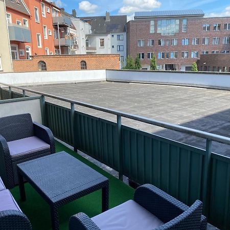 1,5-Zimmer Apartment Mit Balkon Am Hauptbahnhof Neumuenster Exterior photo